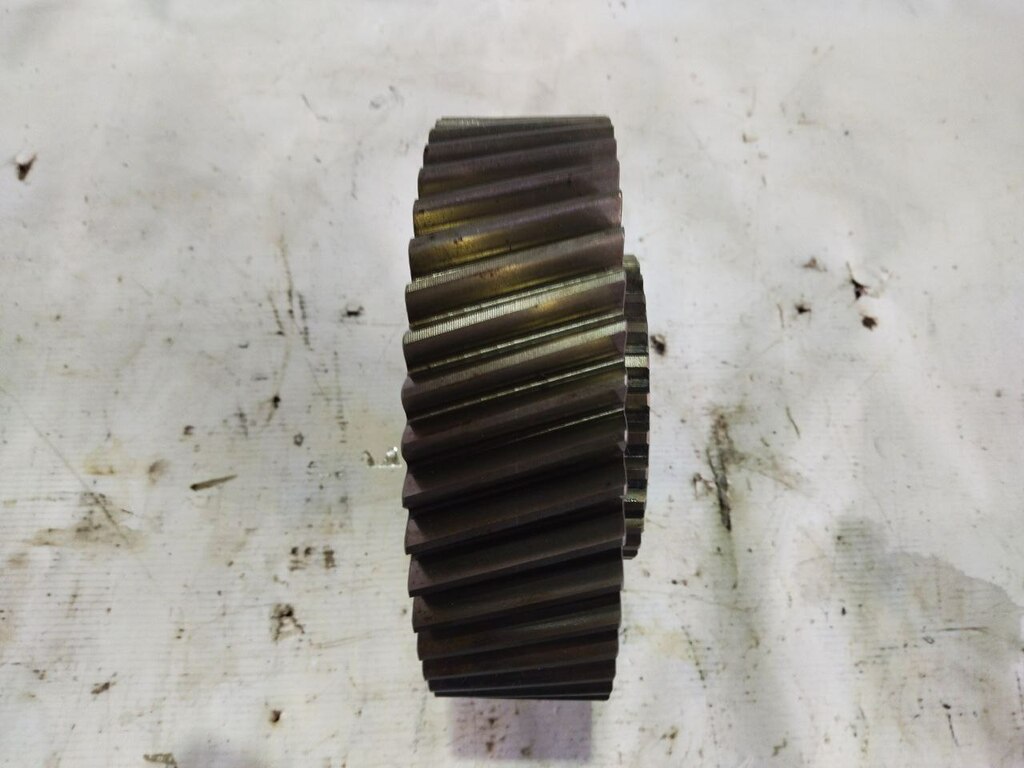 шестерня 1-ой передачи б/у - 1